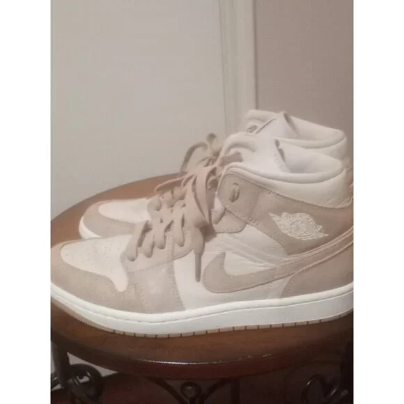 Jordan 1 Mid SE Legend Light Brown Women Size 9 FJ3448-200 - Picture 9 of 12